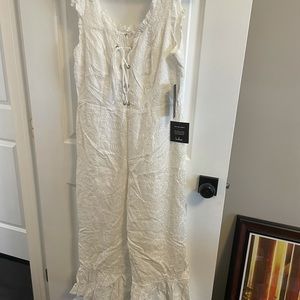 NWT Lulus Engagement Party / Bachelorette Party / Rehearsal Dinner Jumpsuit